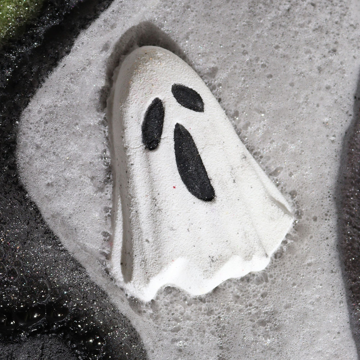 Ghost Bath Bomb met fruitige gourmandgeur