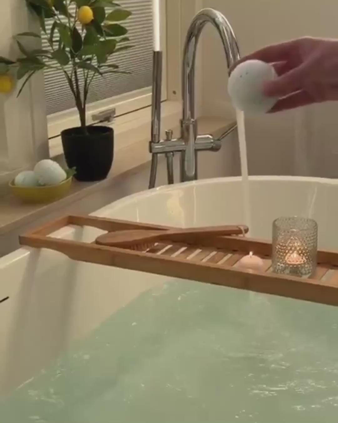 Sodaliet Surprise Bath Bomb